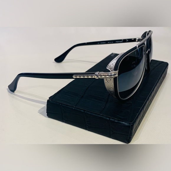 New CHROME HEARTS Sunglasses - Picture 5 of 15